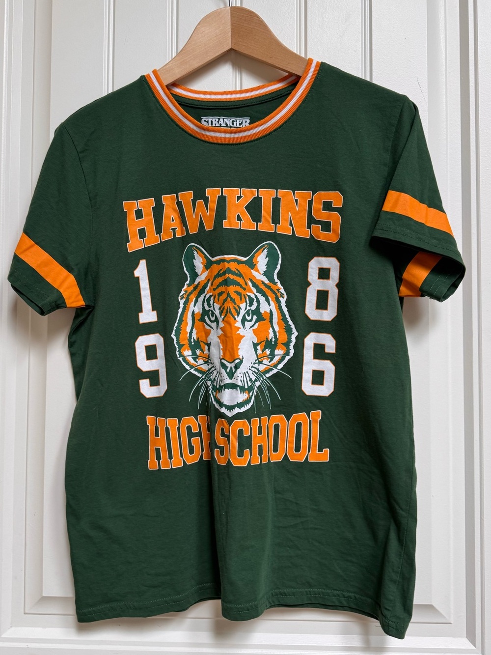 Stranger Things Hawkins High Green and Gold T-Shirt. Size M